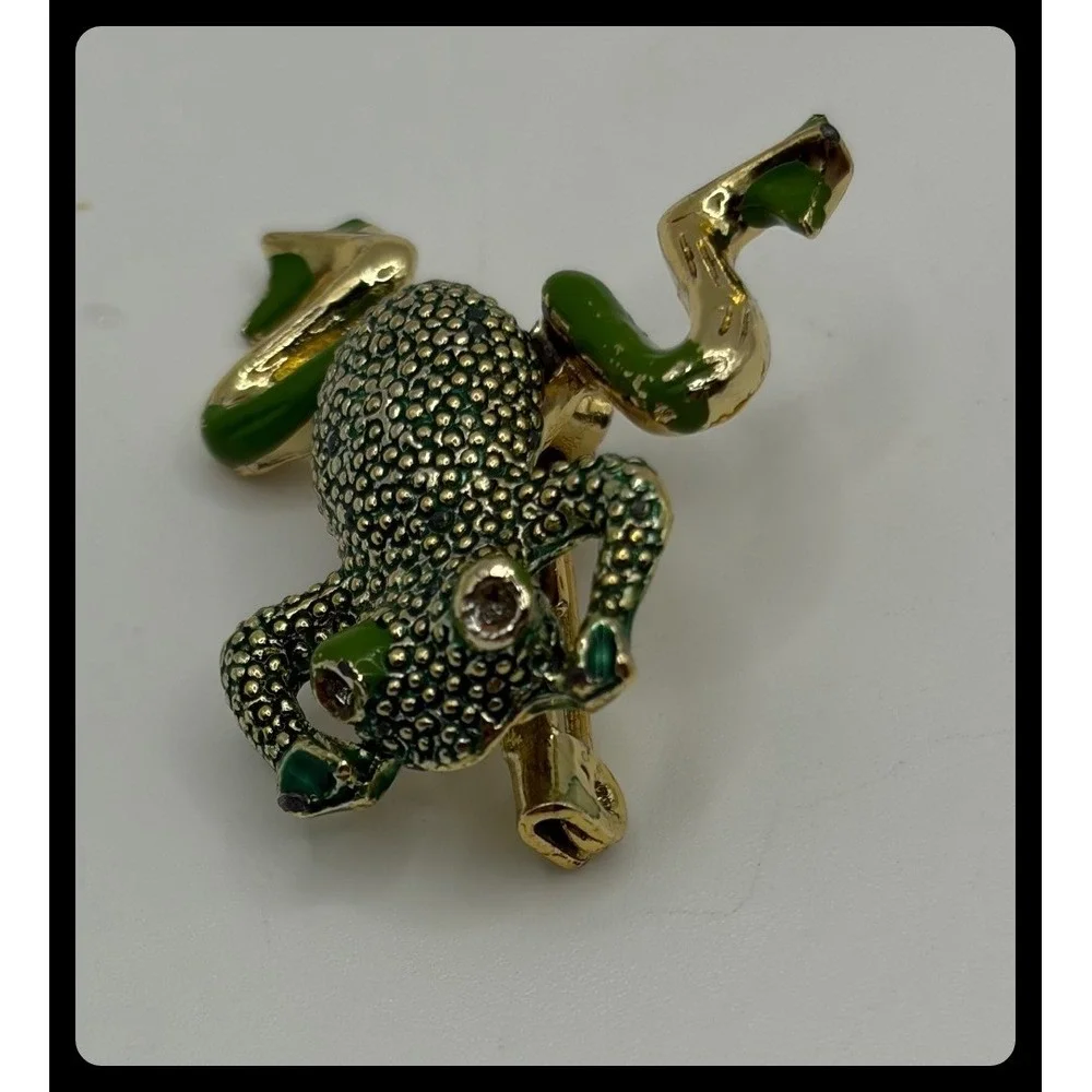 Frog Brooch Small Green Gold Tone Enamel Rhinestone Pin